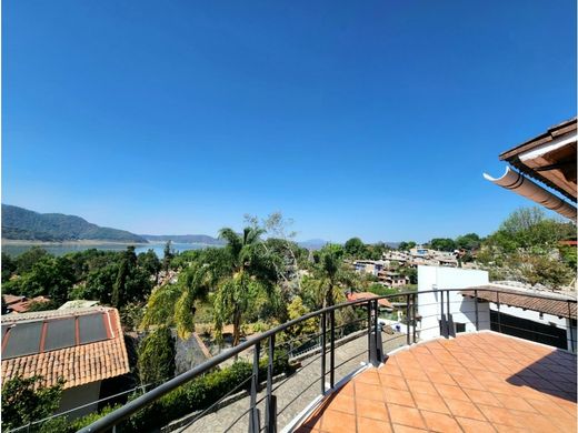 Luxury home in Valle de Bravo, Estado de México
