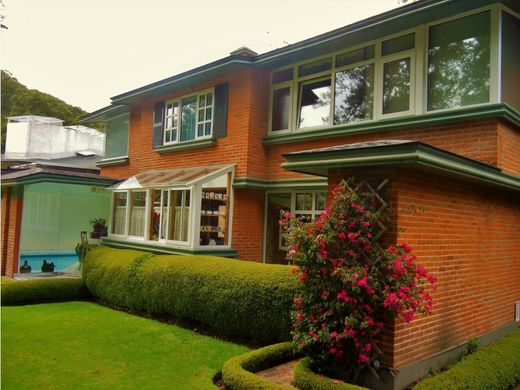 Luxury home in Ciudad López Mateos, Atizapán de Zaragoza
