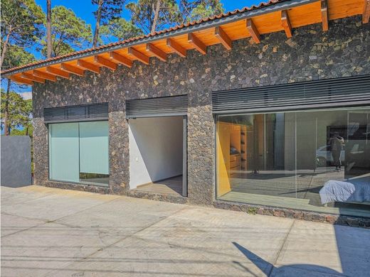 Casa de lujo en Valle de Bravo, Estado de México