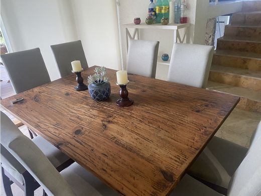 Luxus-Haus in Valle de Bravo, México (Bundesstaat)