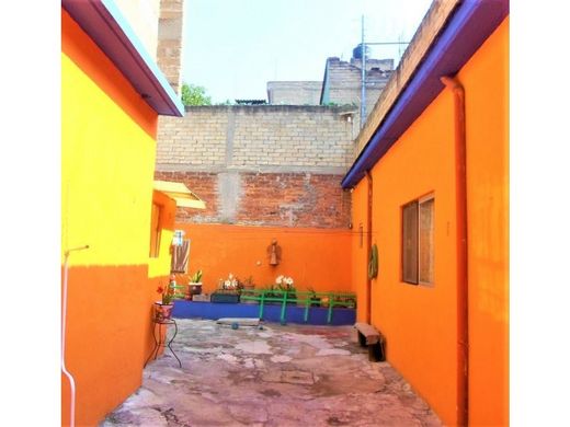 Участок, Colonia Benito Juárez, Villa de Tezontepec