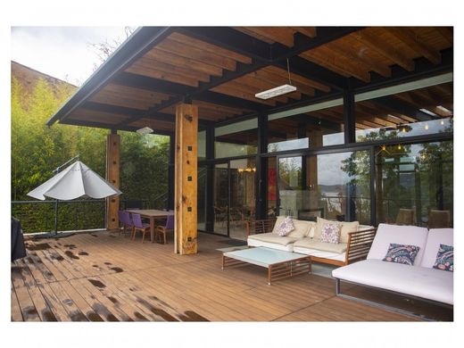 Πολυτελή κατοικία σε Valle de Bravo, Estado de México