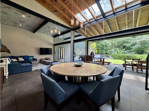 Luxus-Haus in Valle de Bravo, México (Bundesstaat)