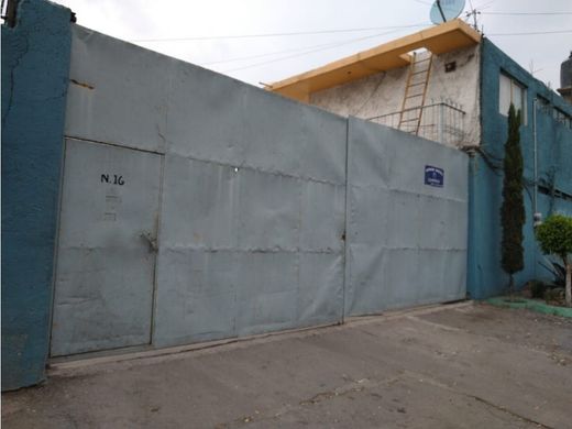 أرض ﻓﻲ Tlalnepantla, Tlalnepantla de Baz