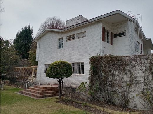 Luxury home in Ciudad López Mateos, Atizapán de Zaragoza