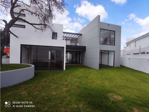 Luxury home in Ciudad López Mateos, Atizapán de Zaragoza