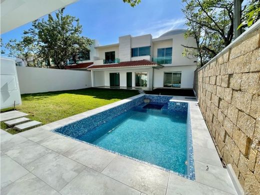 Luxury home in Jiutepec, Morelos