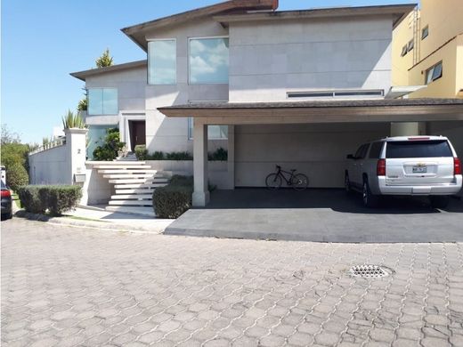 Luxury home in Ciudad López Mateos, Atizapán de Zaragoza