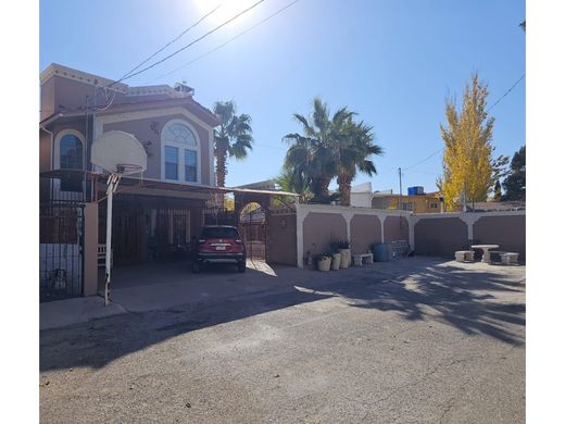 Luxury home in Ciudad Juárez, Juárez