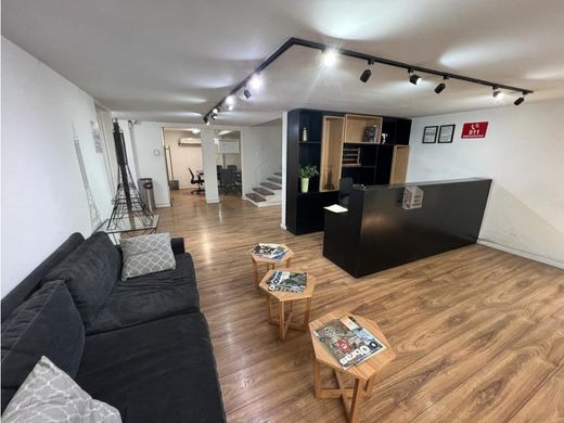 Office for rent per month in Miguel Hidalgo
