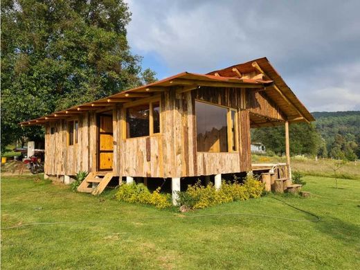 Chalet in Valle de Bravo, Estado de México