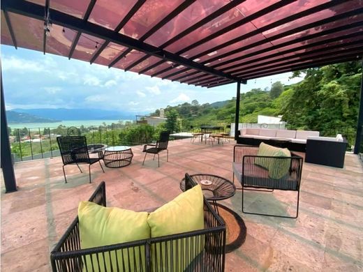 Luxus-Haus in Valle de Bravo, México (Bundesstaat)