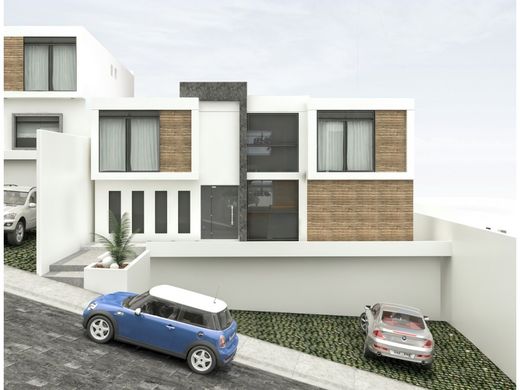 콘도미니엄 / Ciudad López Mateos, Atizapán de Zaragoza