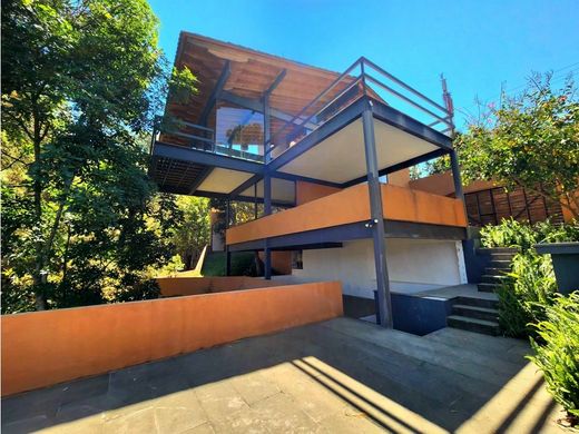 Valle de Bravo, メヒコ州の高級住宅