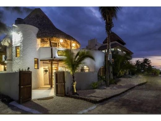 Casa di lusso a Lázaro Cárdenas, Othón P. Blanco