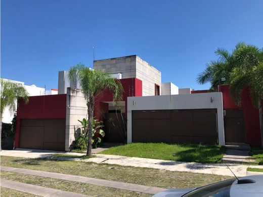 Luxury home in Colima