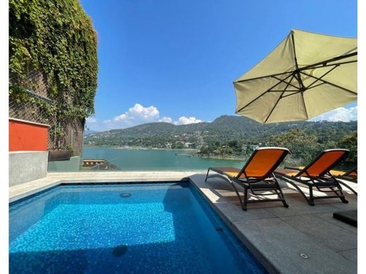 Luxury home in Valle de Bravo, Estado de México