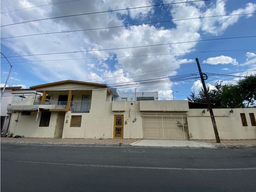Casa di lusso a San Nicolás de los Garza, Nuevo León
