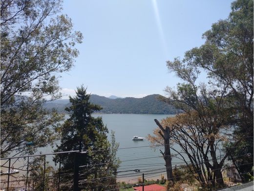 Luxury home in Valle de Bravo, Estado de México