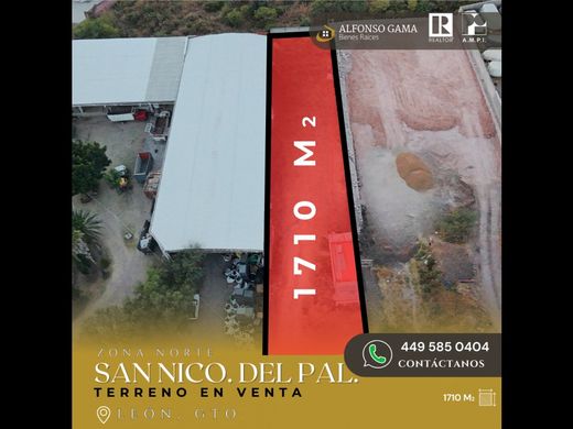 أرض ﻓﻲ León de los Aldama, León