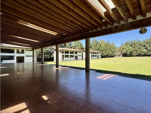 Farmhouse in Valle de Bravo, Estado de México