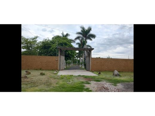 Land in Puente de Ixtla, Morelos