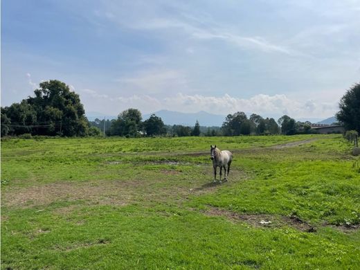 Terreno en Valle de Bravo, Estado de México