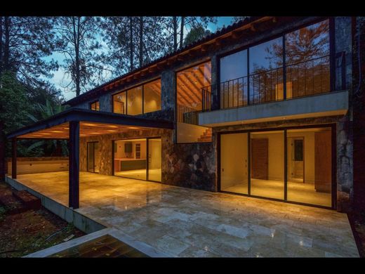 منزل ﻓﻲ Valle de Bravo, Estado de México