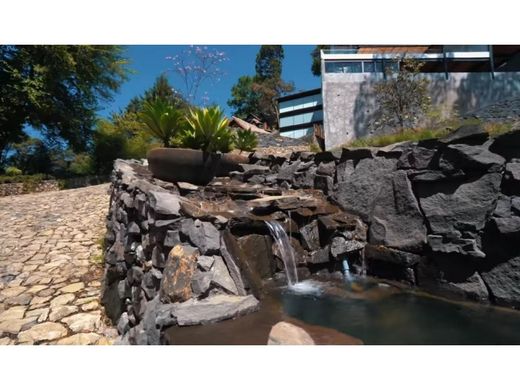 Casa de lujo en Valle de Bravo, Estado de México