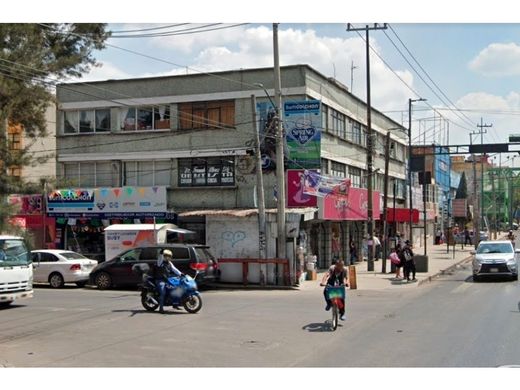 Edificio en Agrícola Oriental Sur, Iztacalco