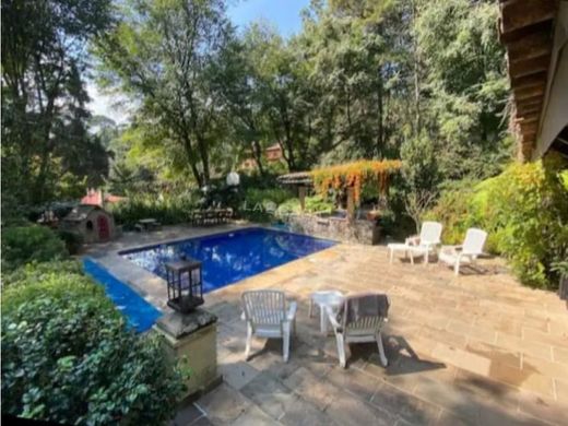 Casa de lujo en Valle de Bravo, Estado de México