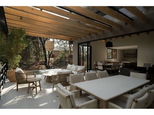 Residential complexes in Valle de Bravo, Estado de México