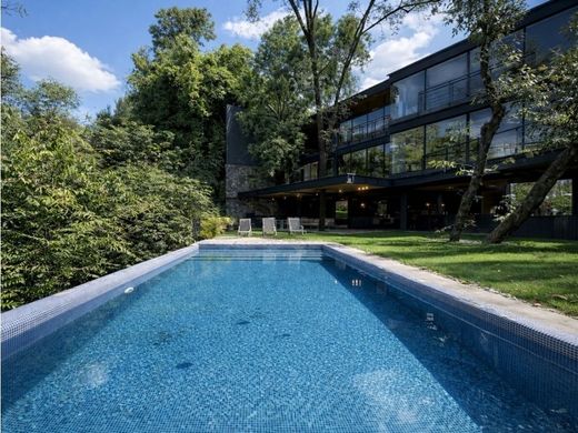 Residential complexes in Valle de Bravo, Estado de México