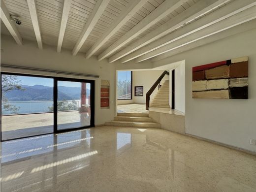 Luxury home in Valle de Bravo, Estado de México