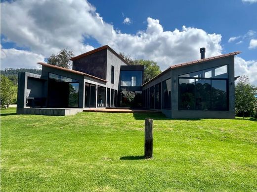 Appartementencomplex in Valle de Bravo, Mexico (staat)