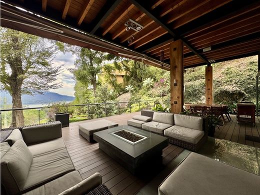 Complexes résidentiels à Valle de Bravo, Estado de México