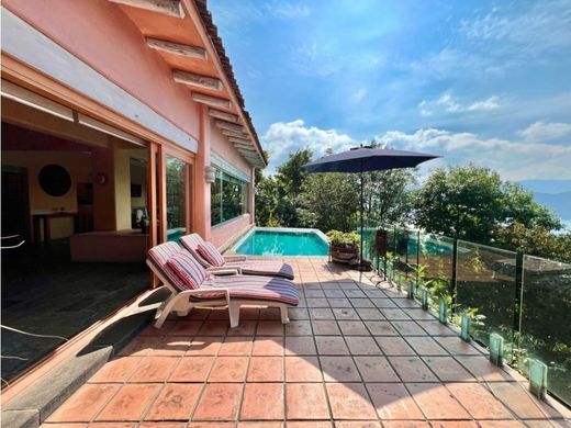 Luxury home in Valle de Bravo, Estado de México