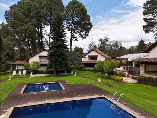 Complexes résidentiels à Valle de Bravo, Estado de México