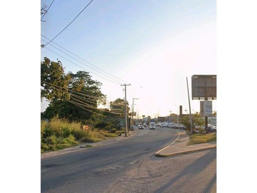 Terreno a Tamulte de las Sabanas, Centro