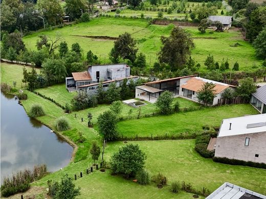 Residential complexes in Valle de Bravo, Estado de México