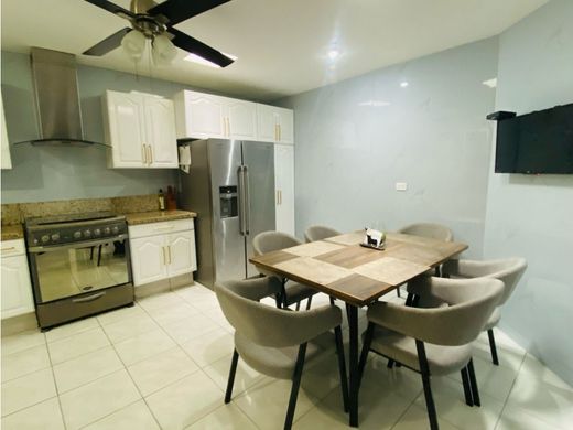 Casa de luxo - Monterrei, Monterrey