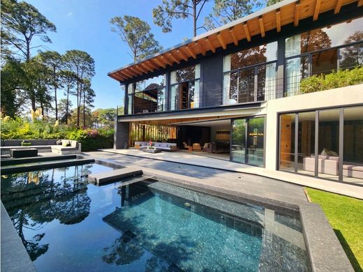 豪宅  Valle de Bravo, 墨西哥州