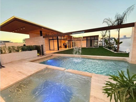 Элитный дом, Atlatlahucan, Estado de Morelos