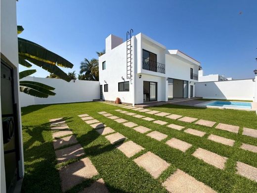 Элитный дом, Xochitepec, Estado de Morelos