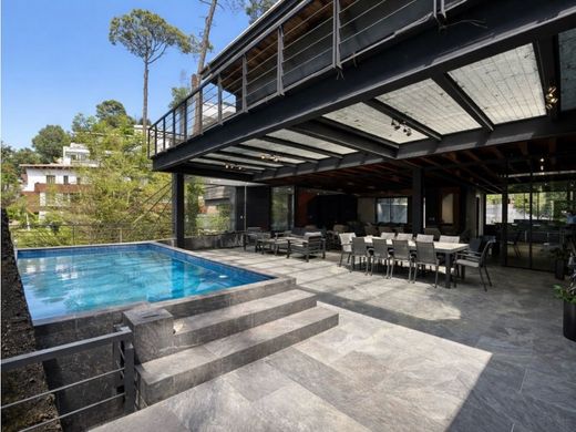 Residential complexes in Valle de Bravo, Estado de México