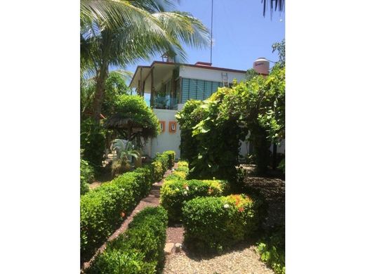 Puerto Escondido: villas y casas de lujo en venta - Propiedades exclusivas  en Puerto Escondido 
