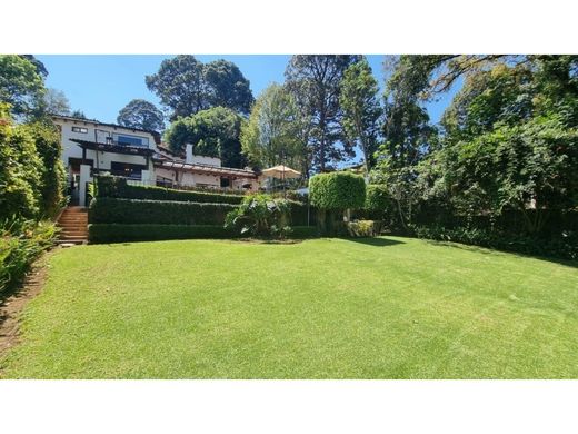 منزل ﻓﻲ Valle de Bravo, Estado de México