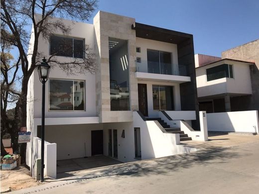 Casa di lusso a Ciudad López Mateos, Atizapán de Zaragoza