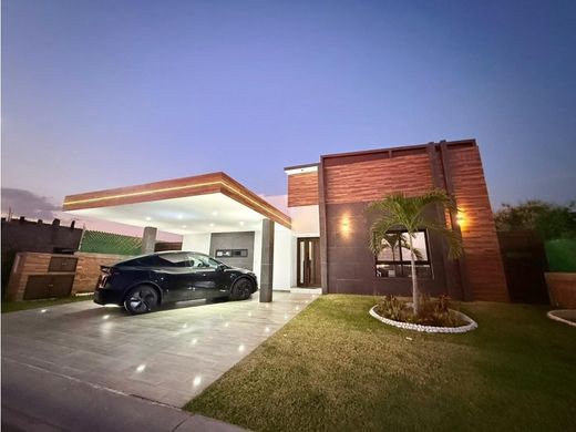 Luxury home in Atlatlahucan, Morelos
