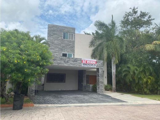 Luxury home in Cancún, Benito Juárez